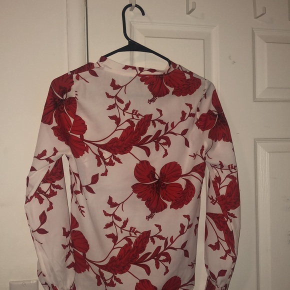 Red and white floral button down blouse - Picture 2 of 3